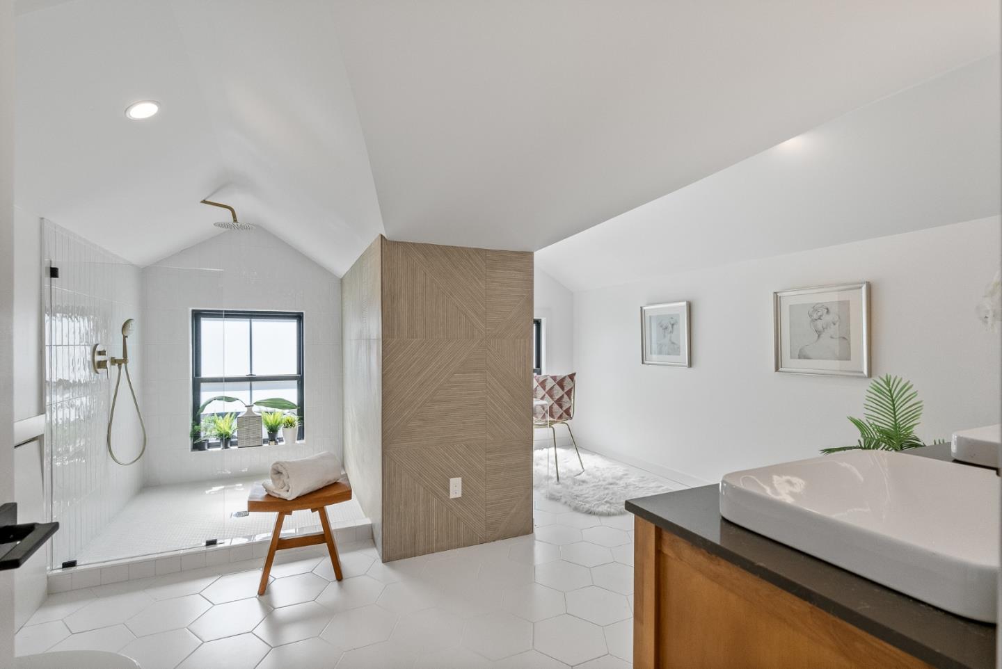 125 Garnet AVE