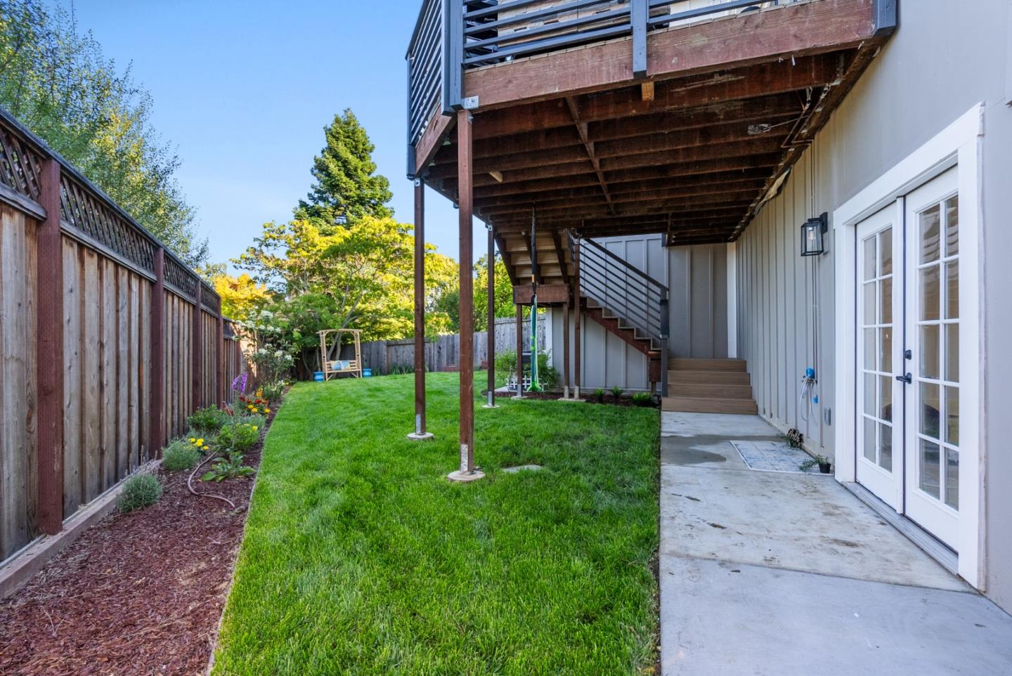 125 Garnet AVE