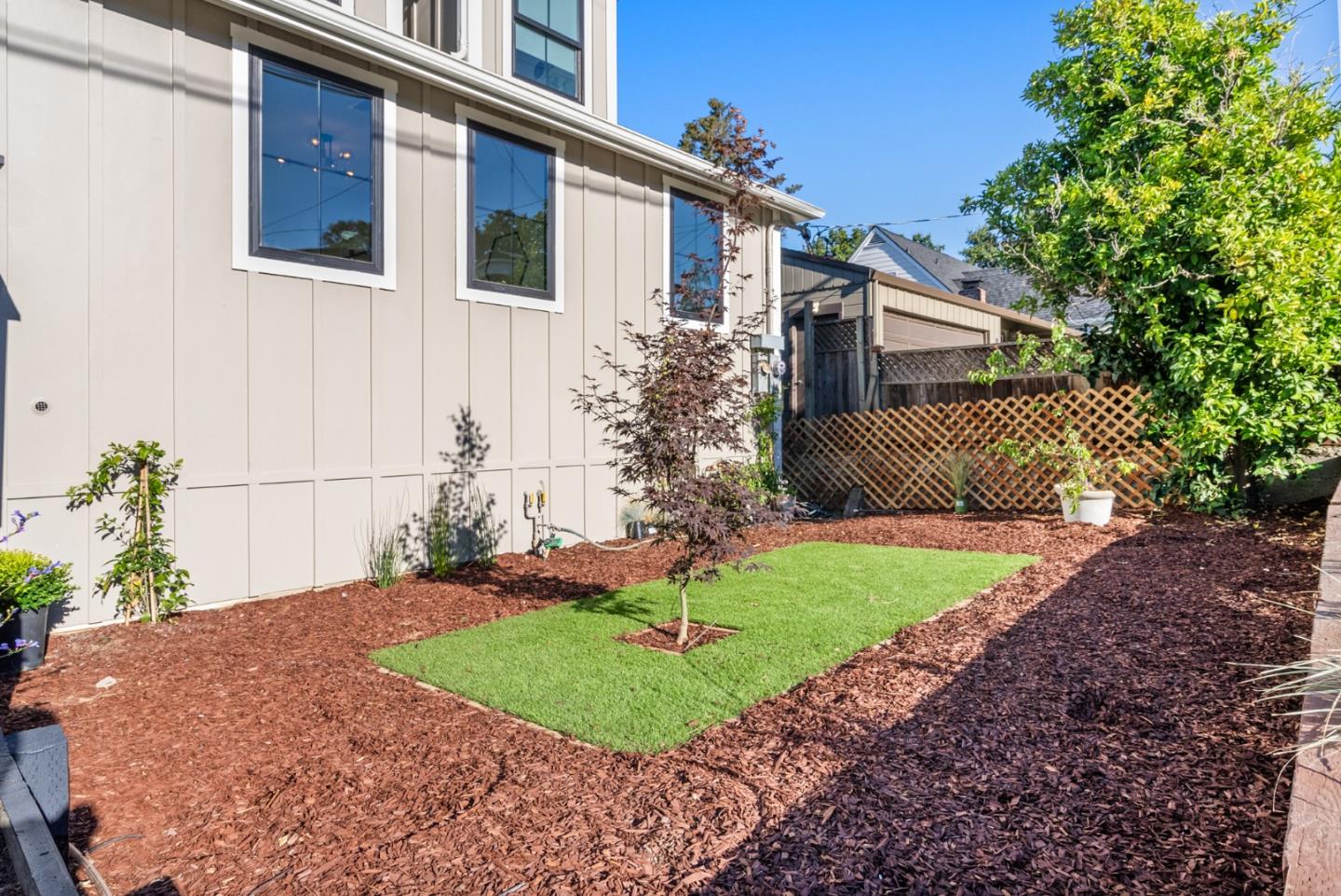 125 Garnet AVE