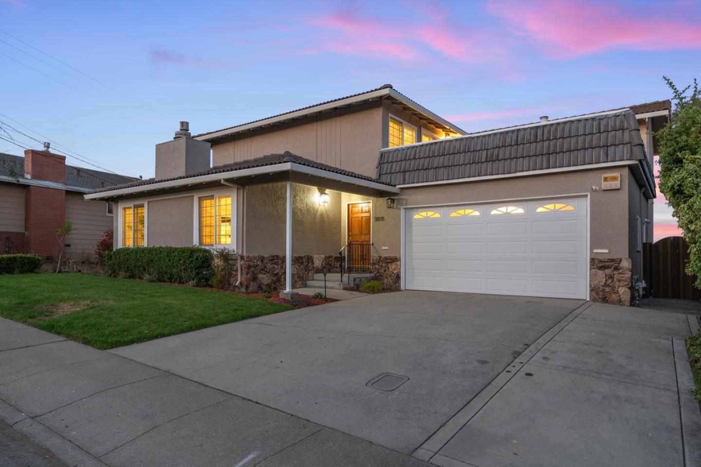 1011 Crestview DR