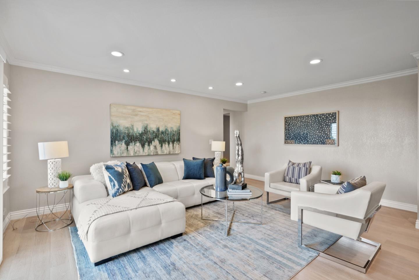 1011 Crestview DR