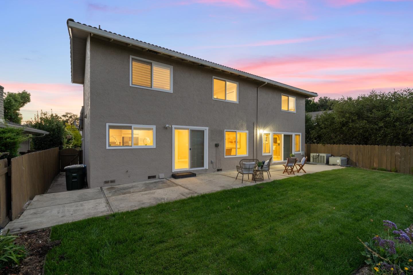 1011 Crestview DR