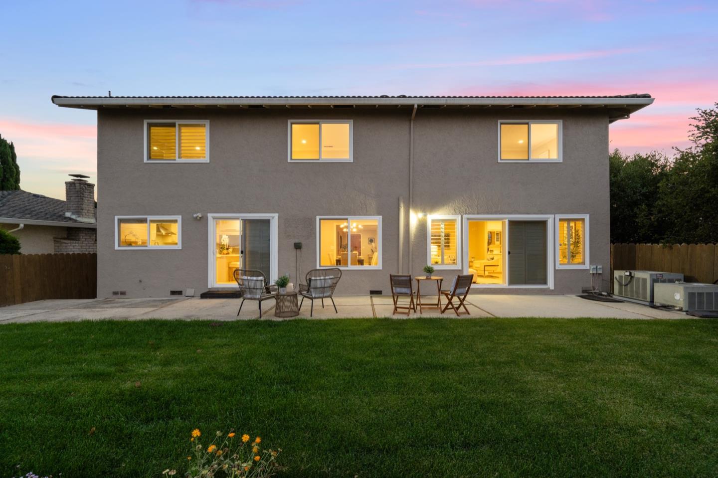 1011 Crestview DR