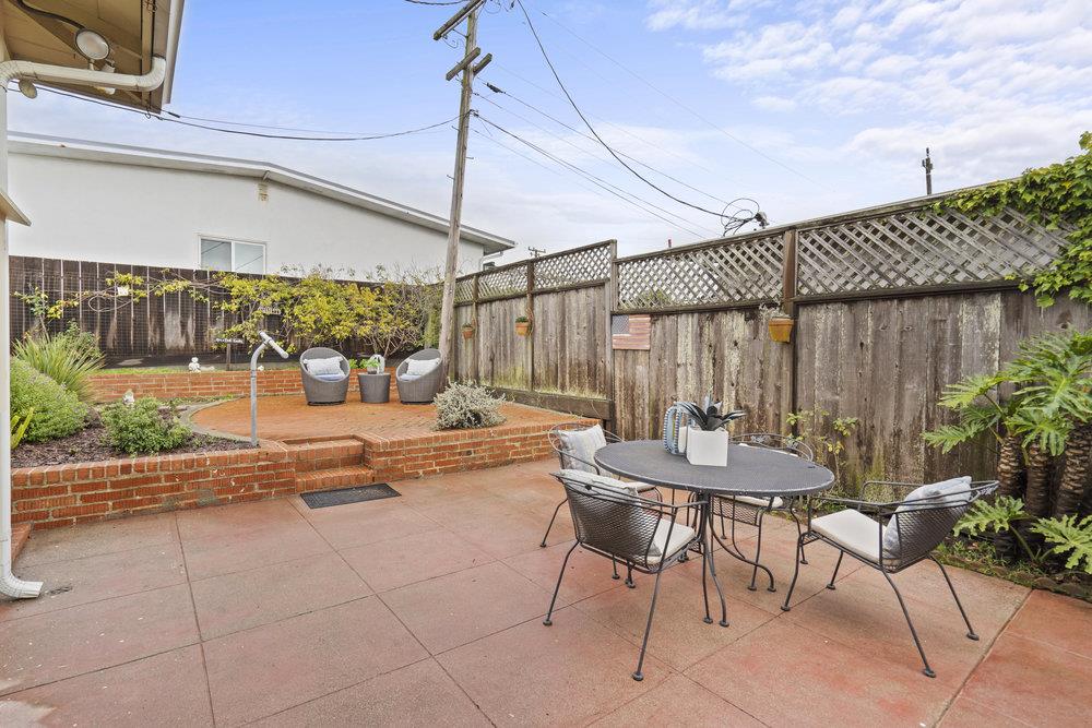 2 Emerald CT