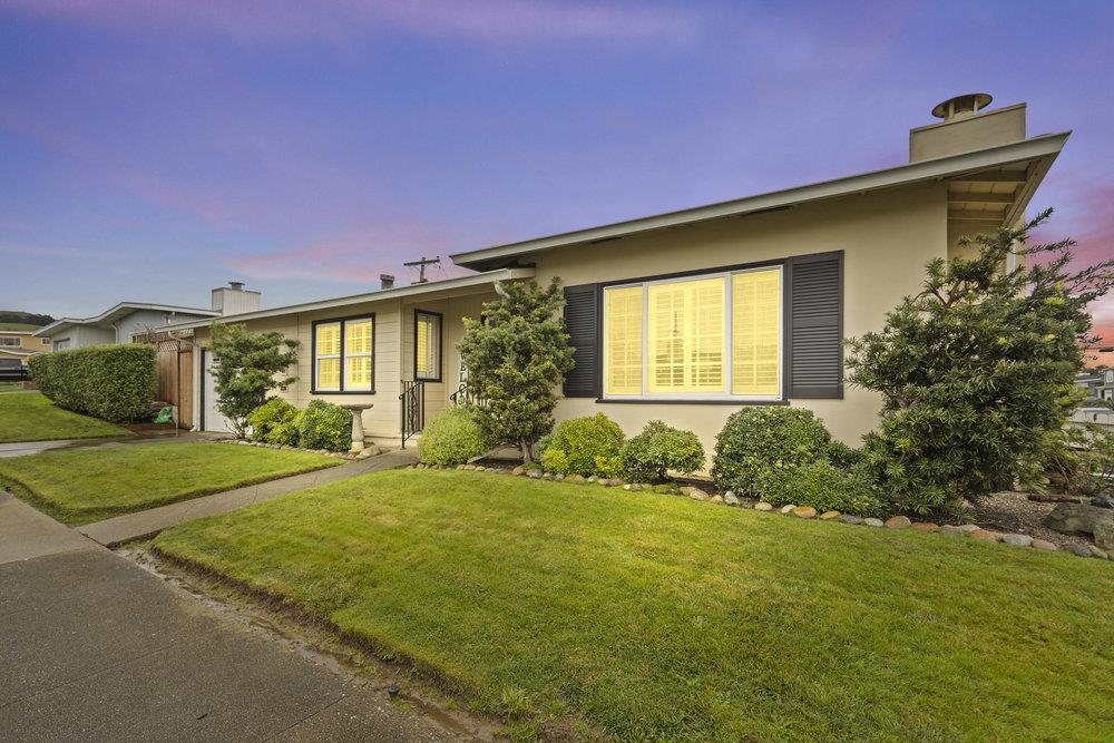 2 Emerald CT