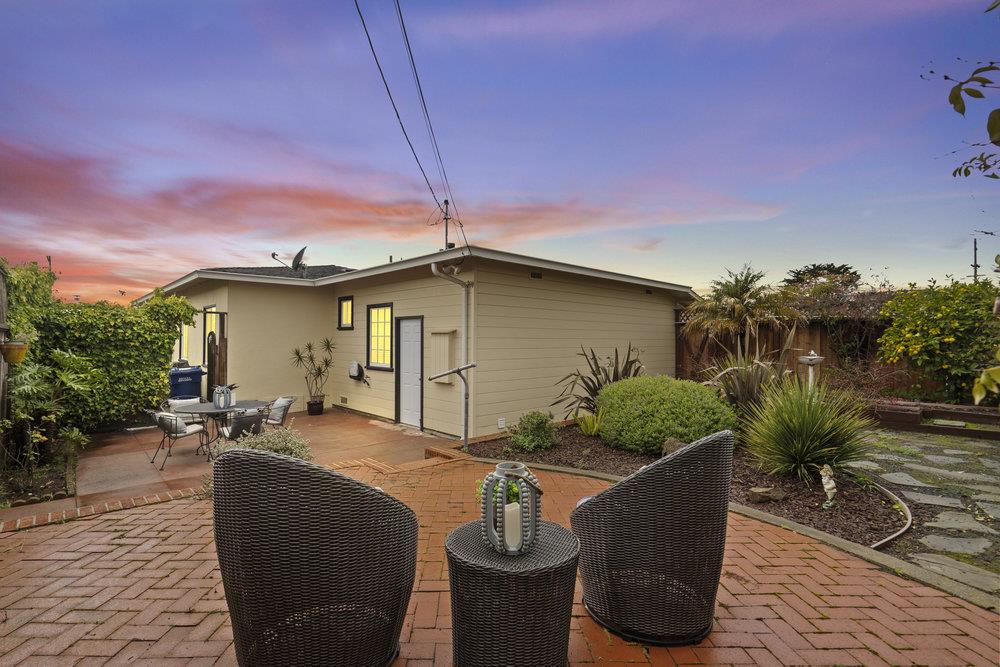 2 Emerald CT