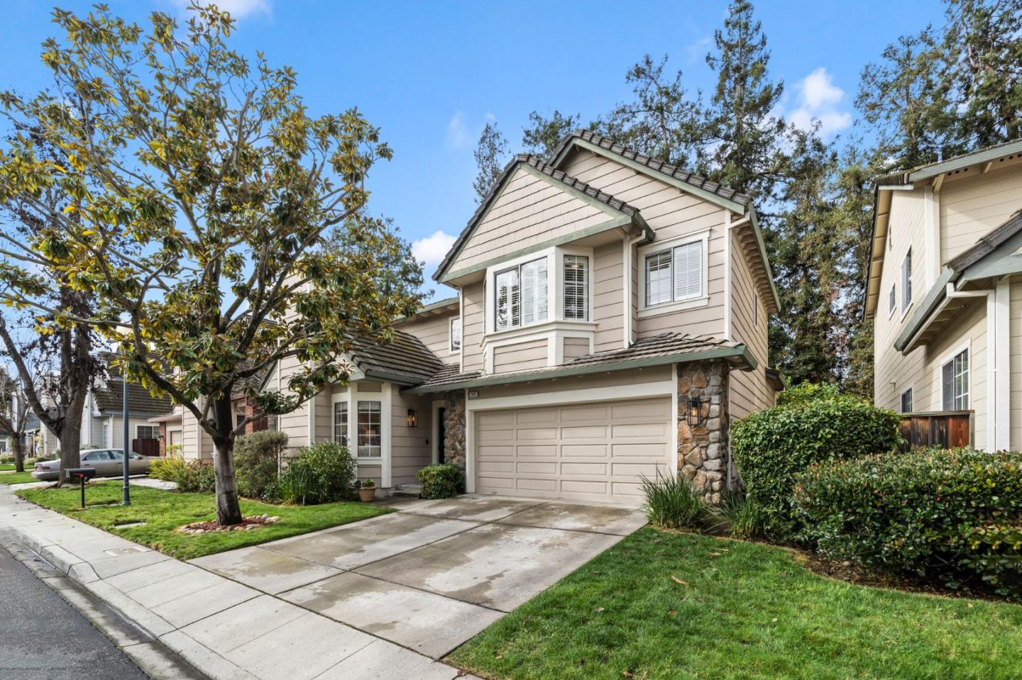 104 Danbury LN