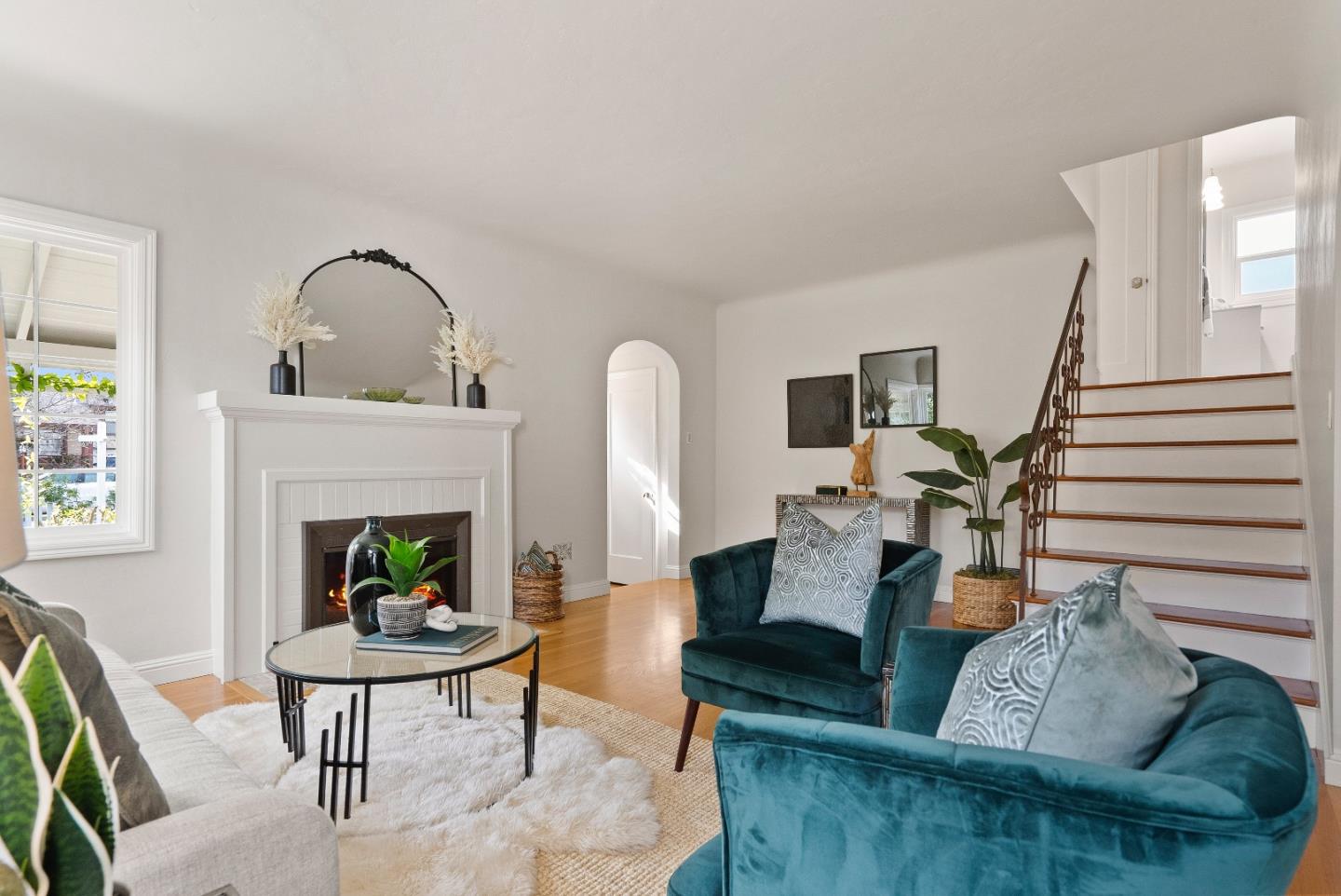 245 King ST