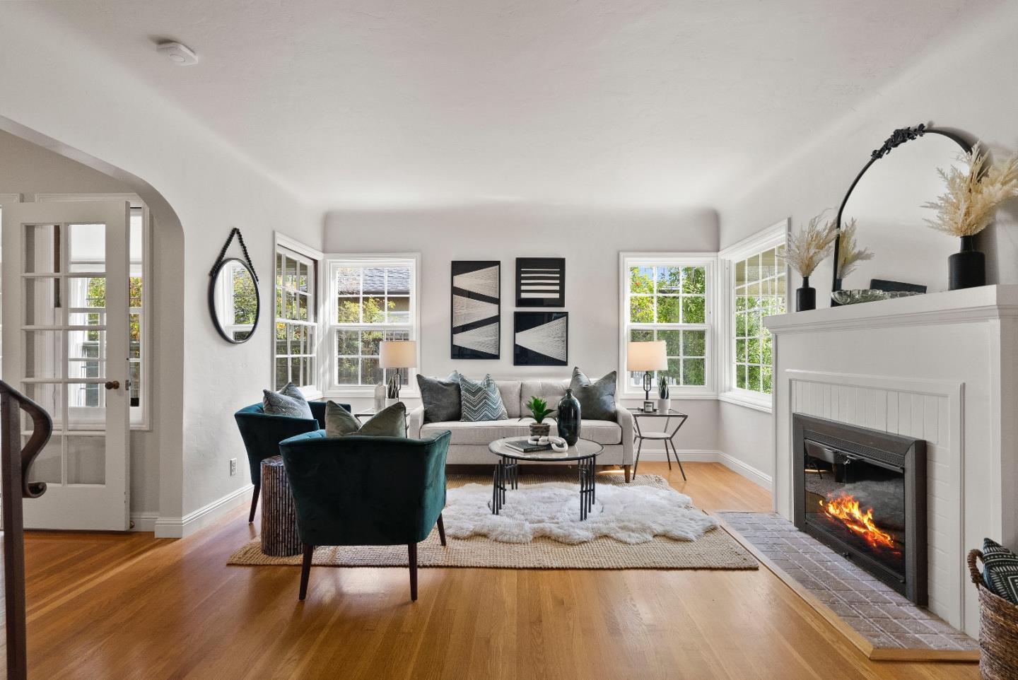 245 King ST