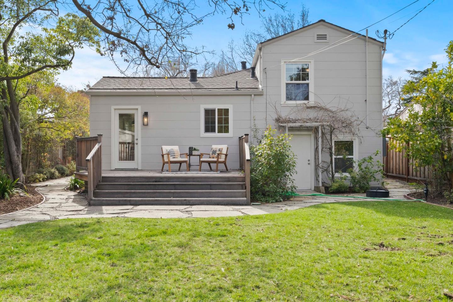 245 King ST