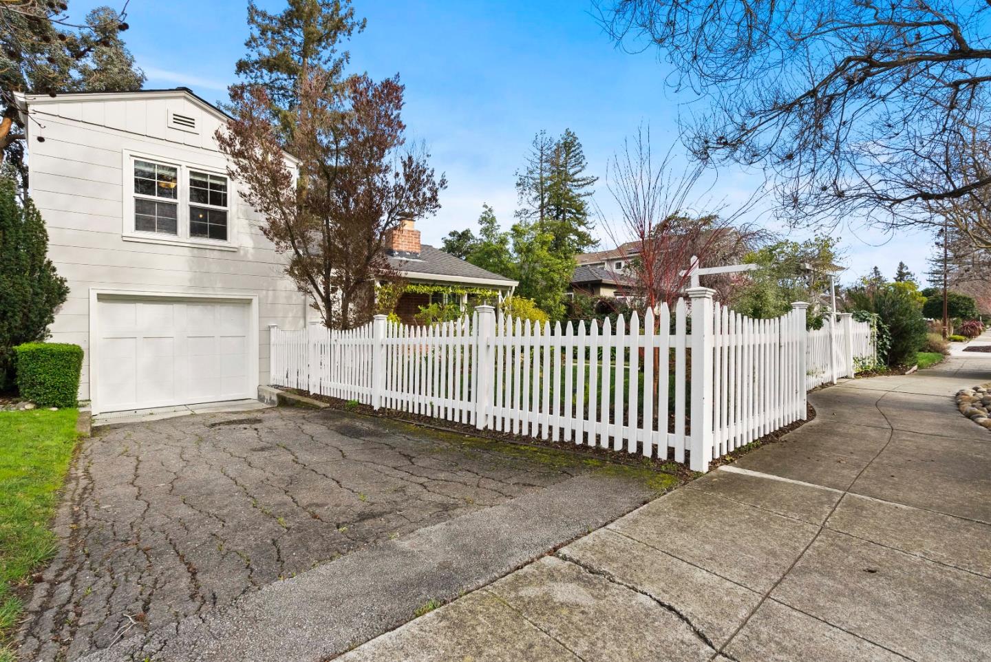 245 King ST
