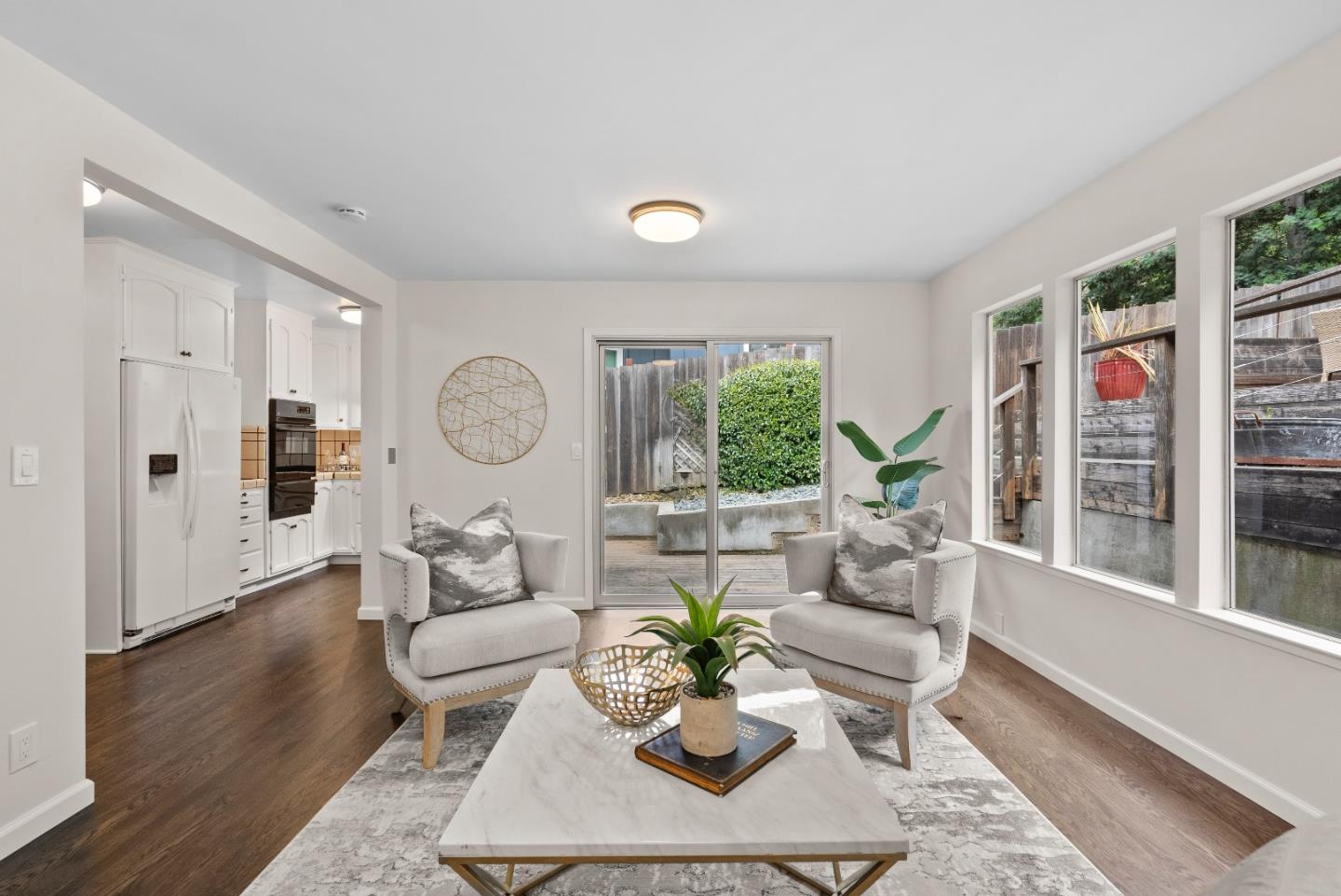 2021 Mezes AVE