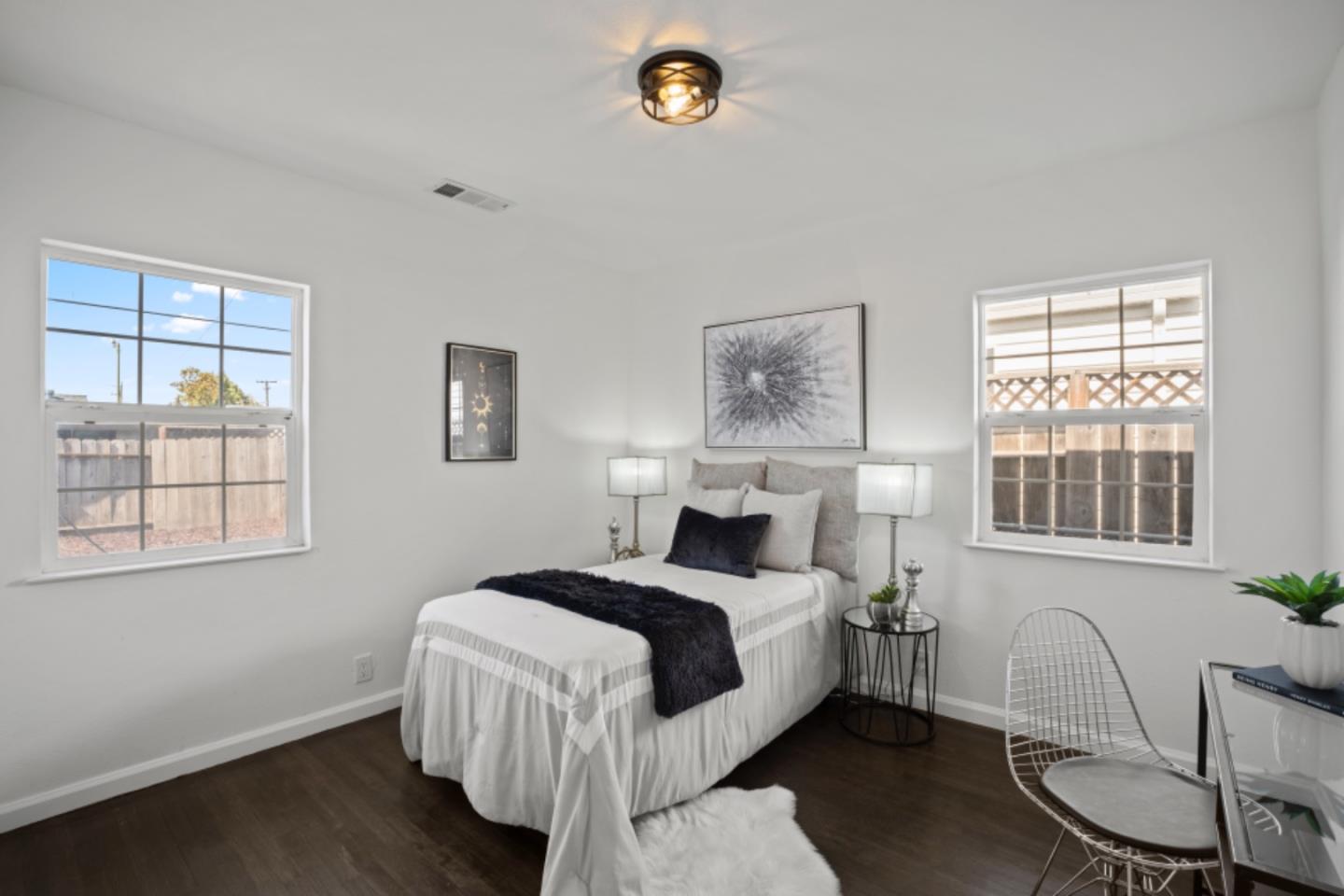 611 Novak DR