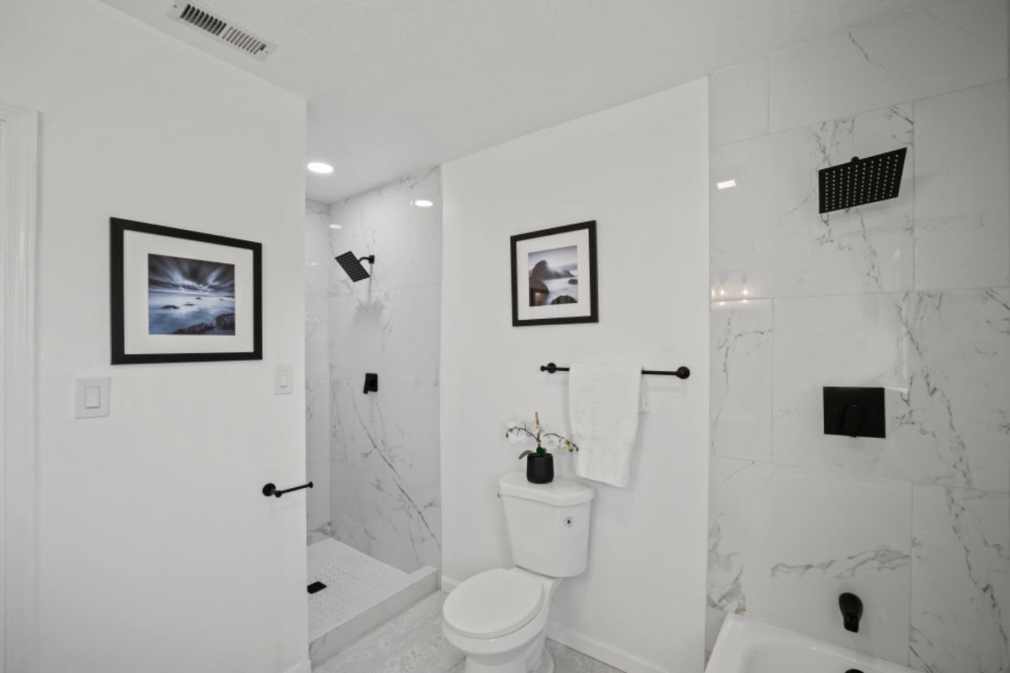 611 Novak DR