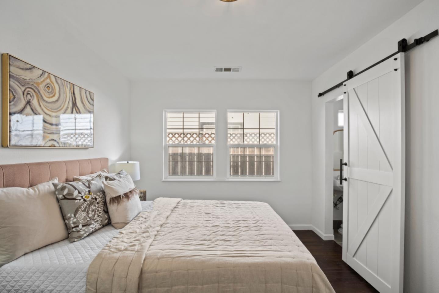 611 Novak DR