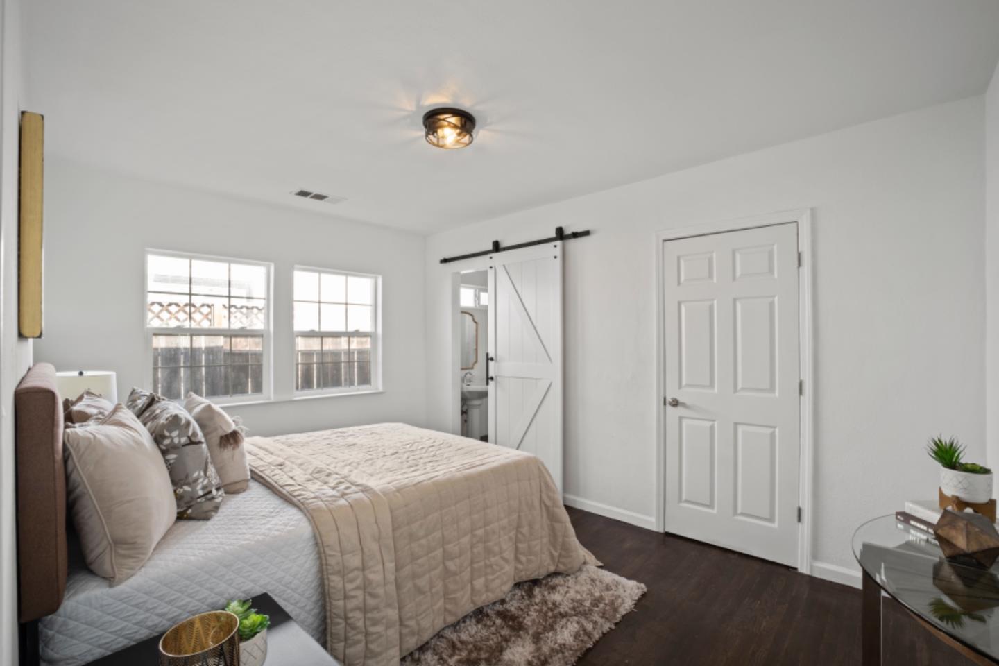 611 Novak DR