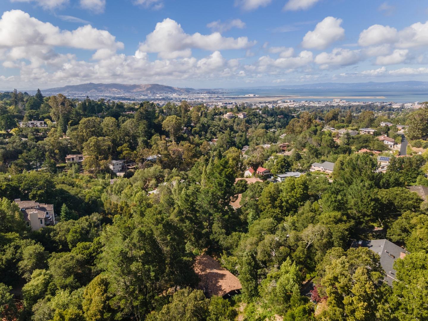 141 Glen Aulin LN