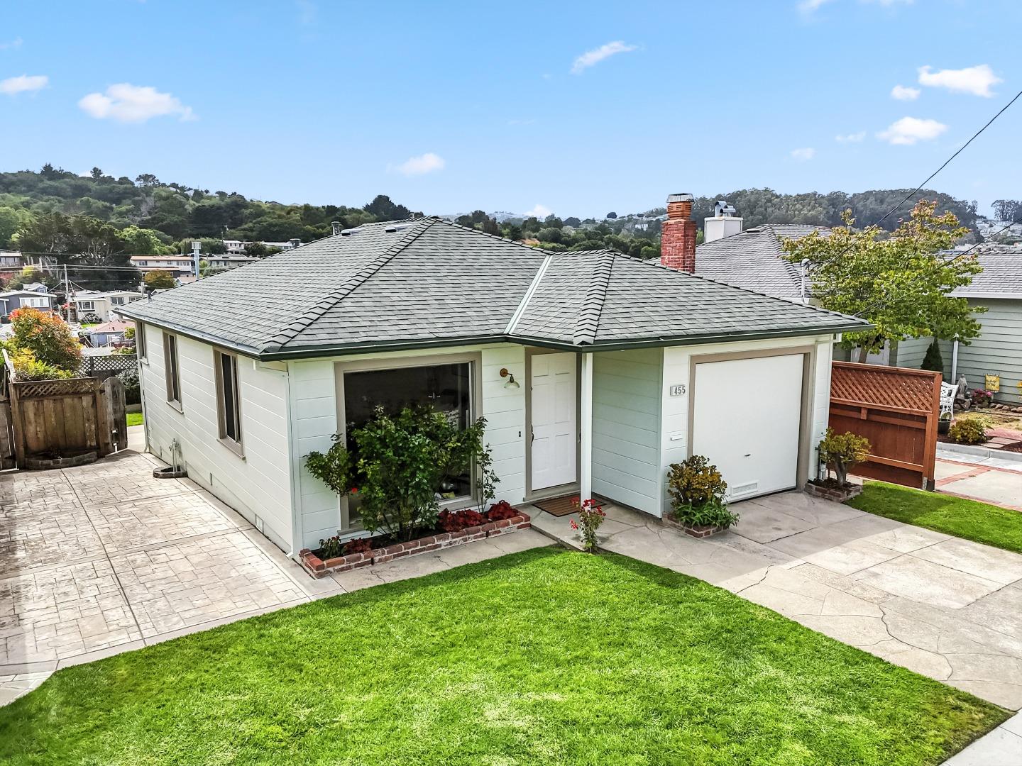 455 Cherry Avenue