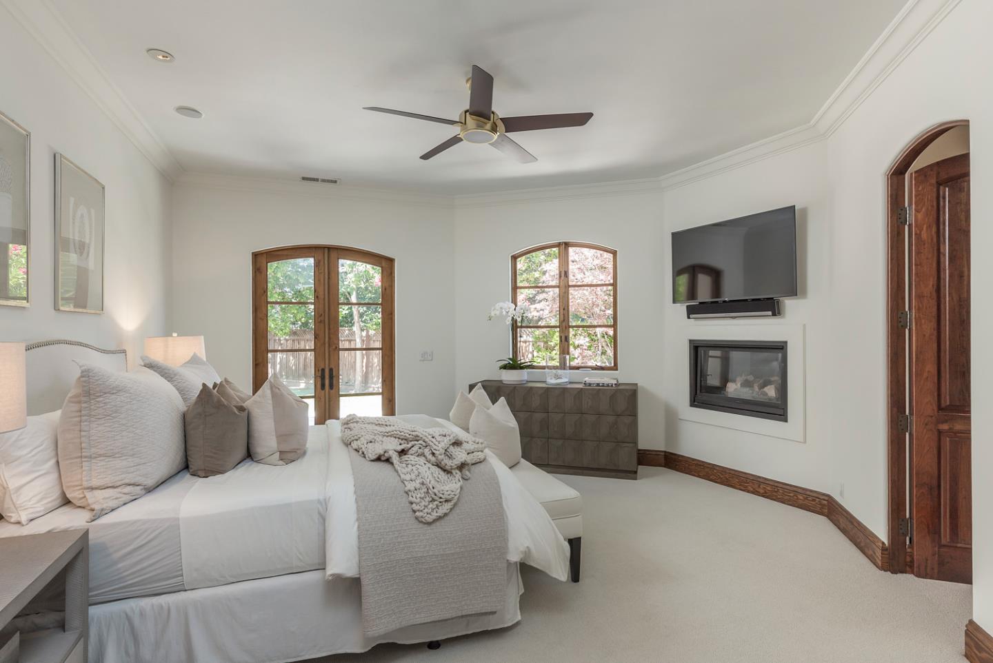 8 Reyna Place