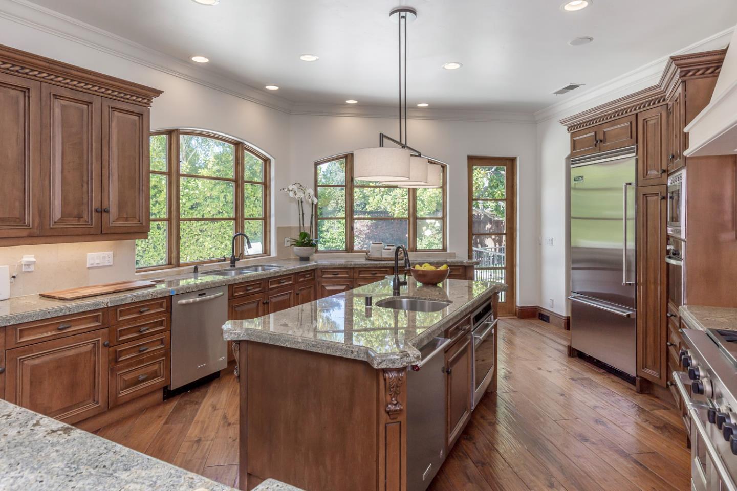8 Reyna Place