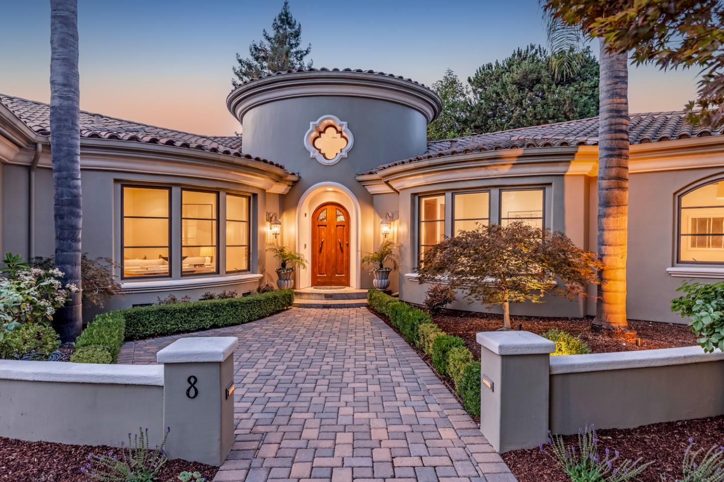 8 Reyna Place