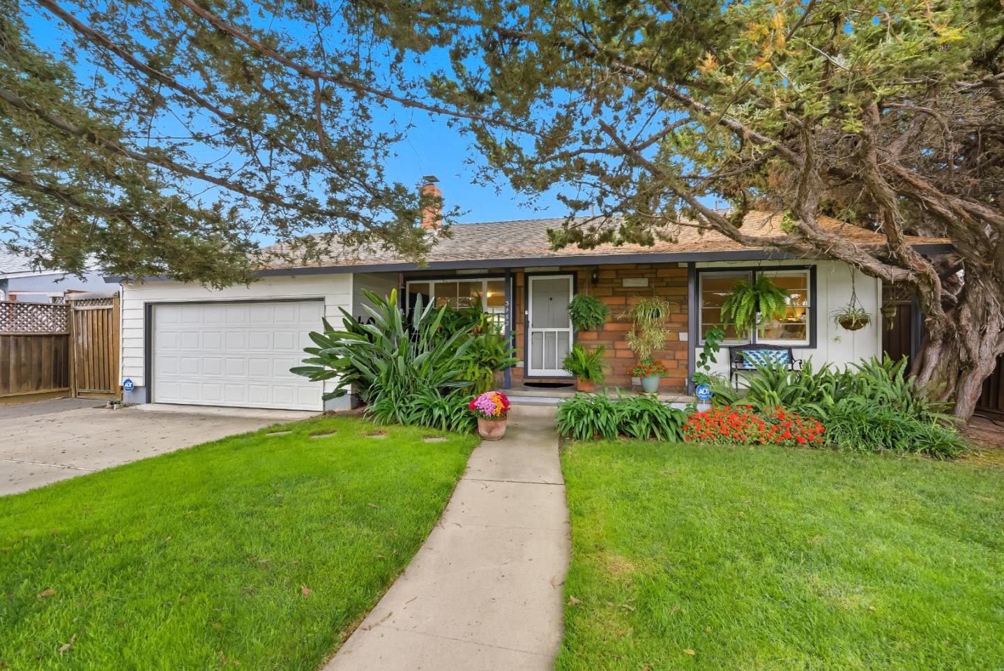 3482 Golf Drive