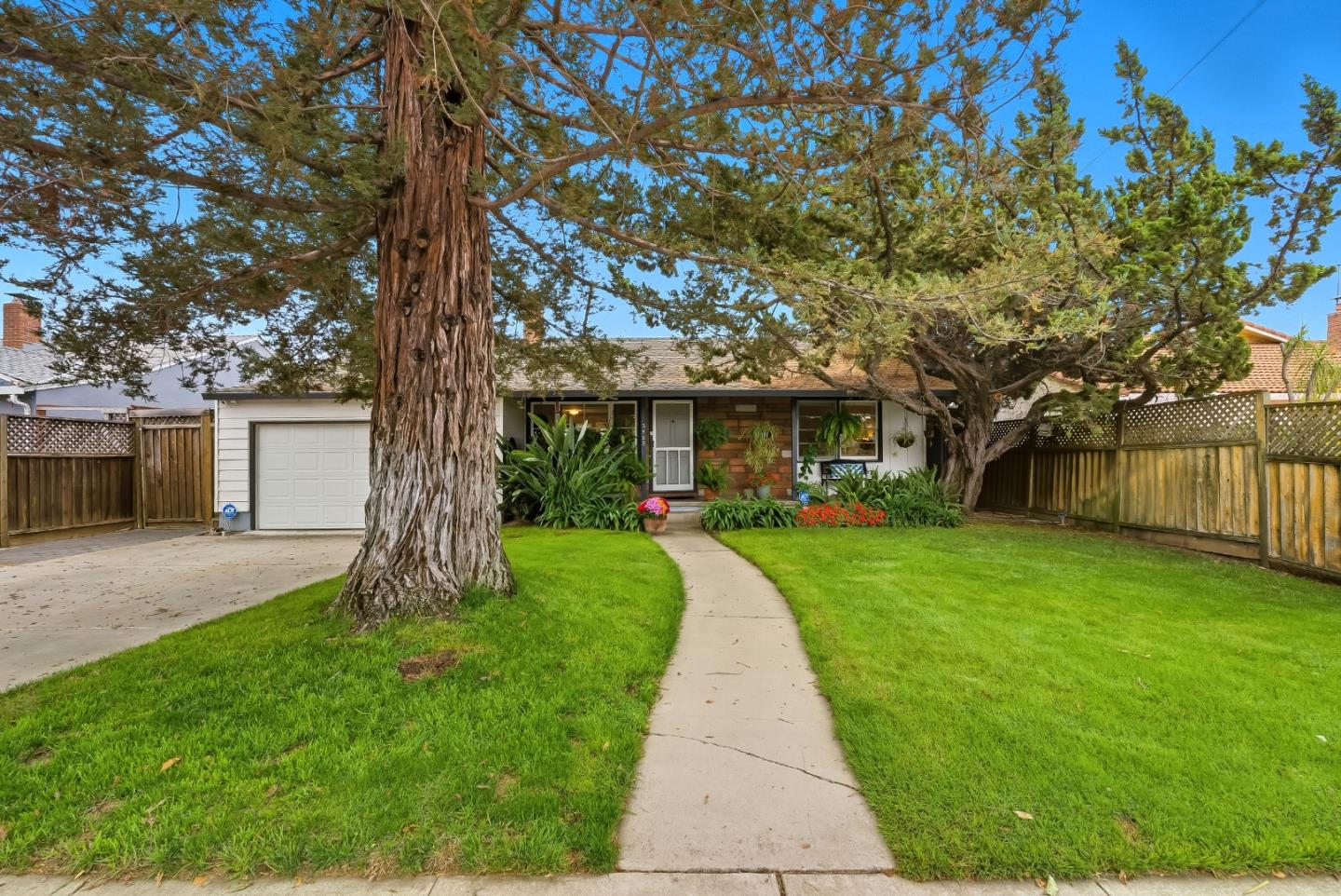 3482 Golf Drive