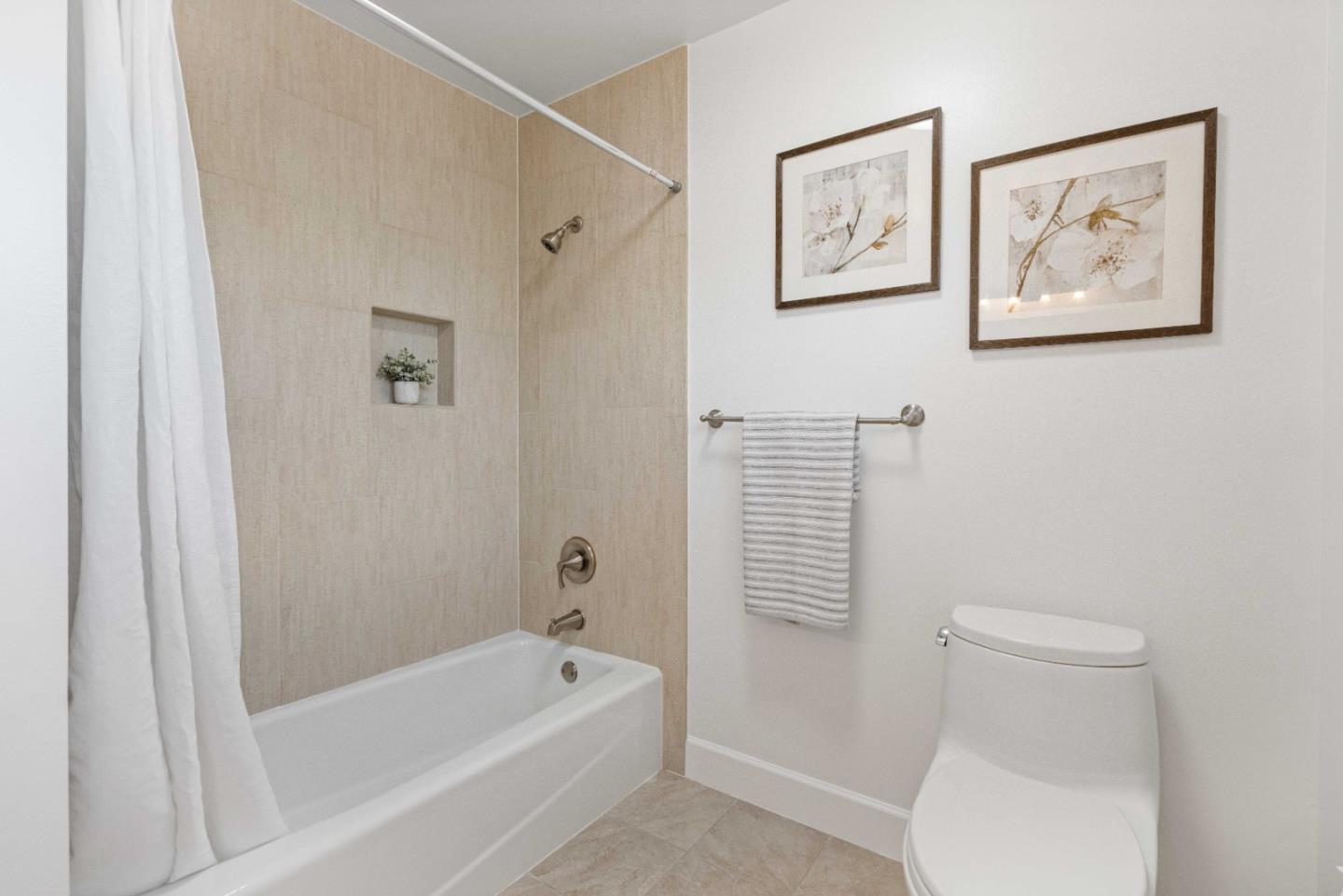 147 Leslie Drive