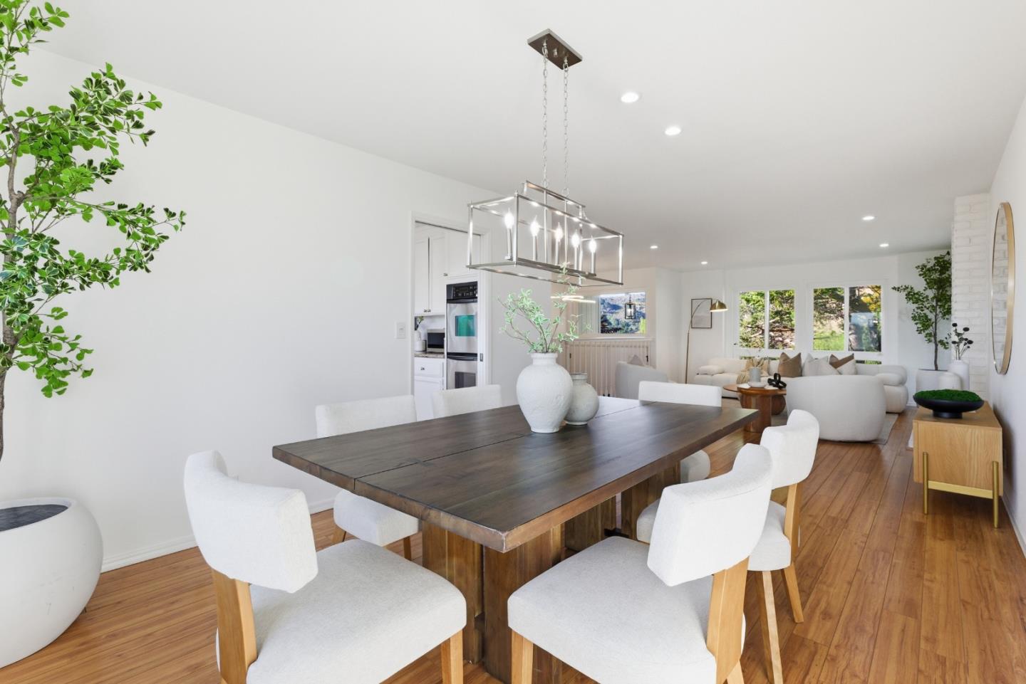147 Leslie Drive
