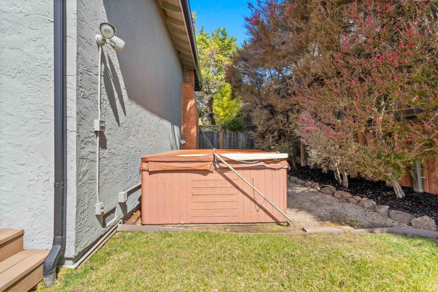 147 Leslie Drive