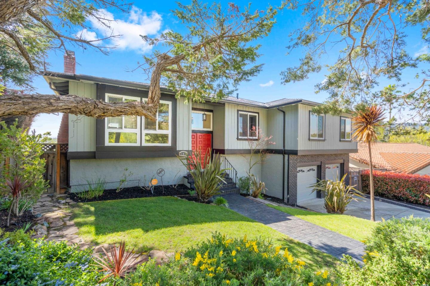 147 Leslie Drive