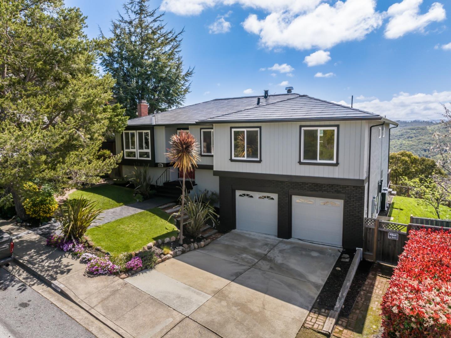 147 Leslie Drive