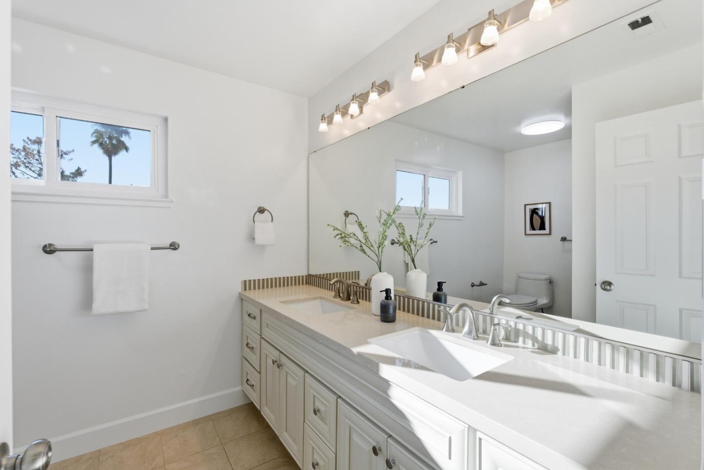 147 Leslie Drive
