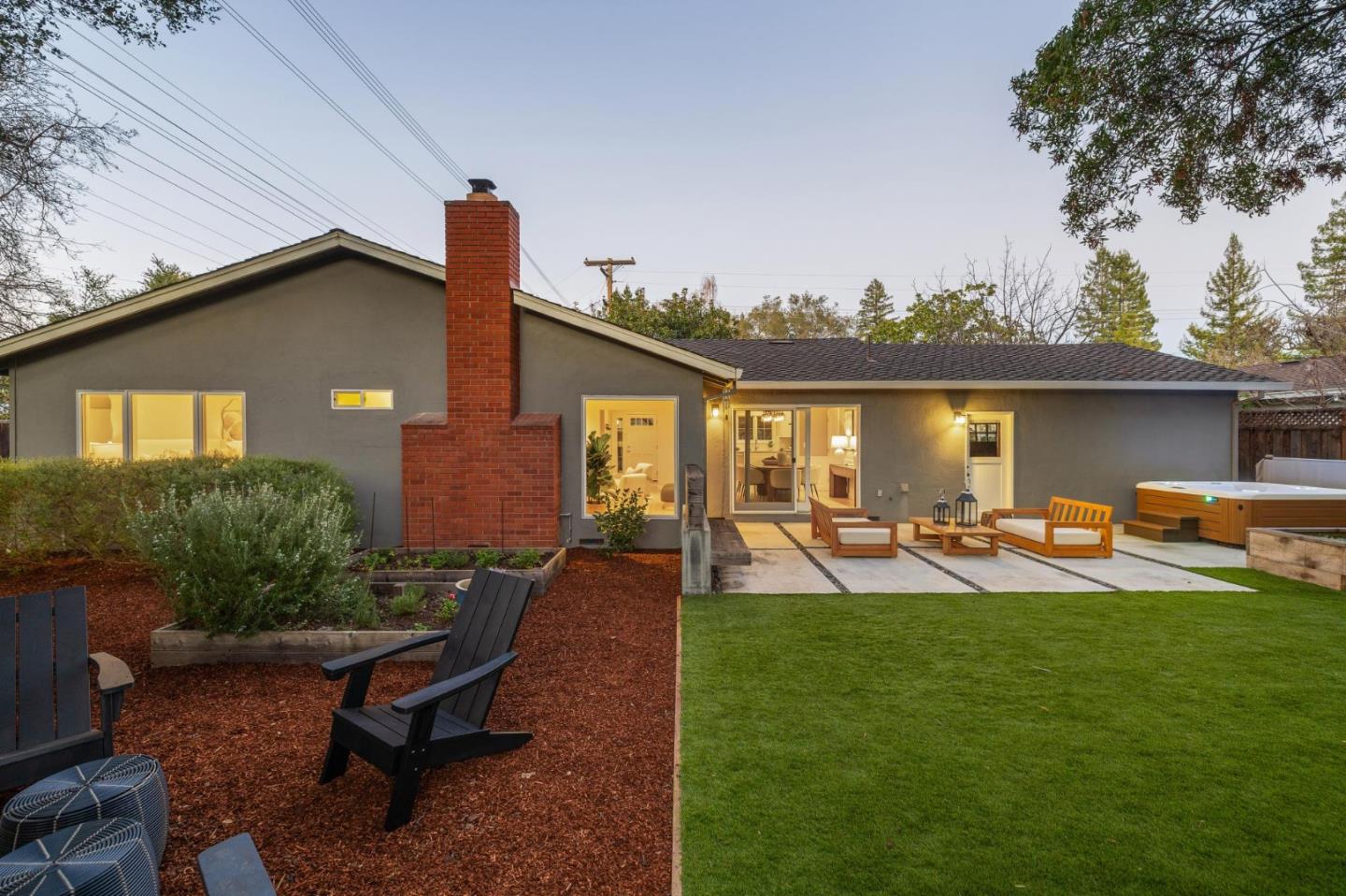 1395 Delfino Way