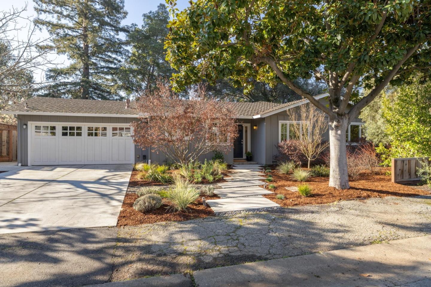 1395 Delfino Way