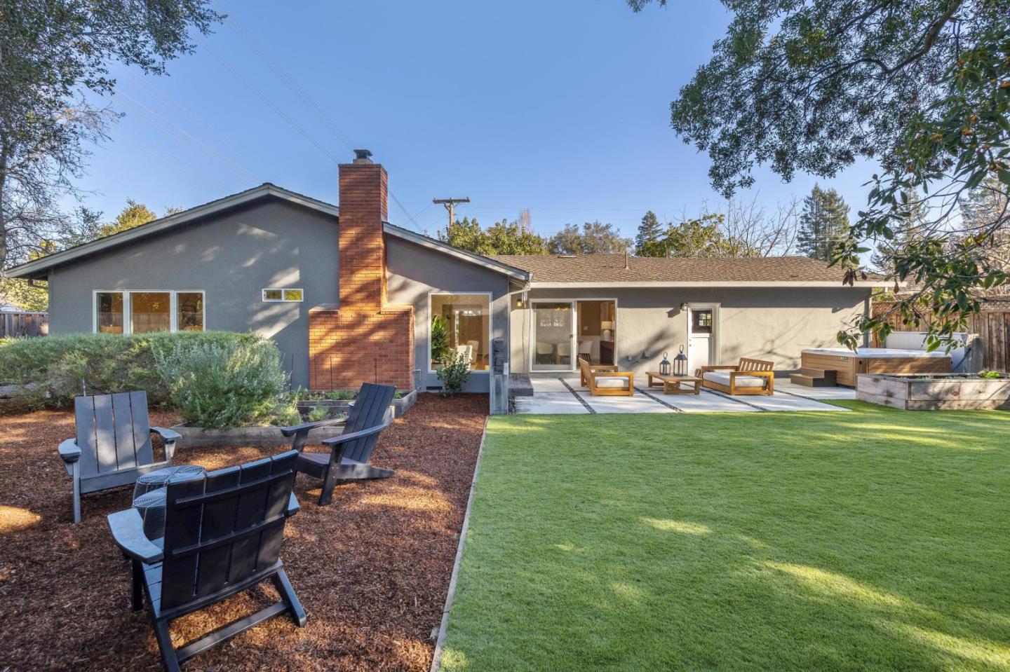1395 Delfino Way