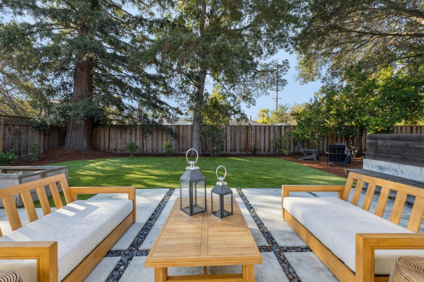 1395 Delfino Way