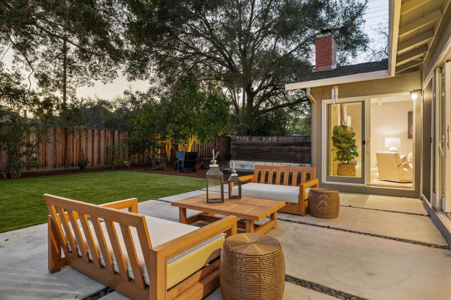 1395 Delfino Way