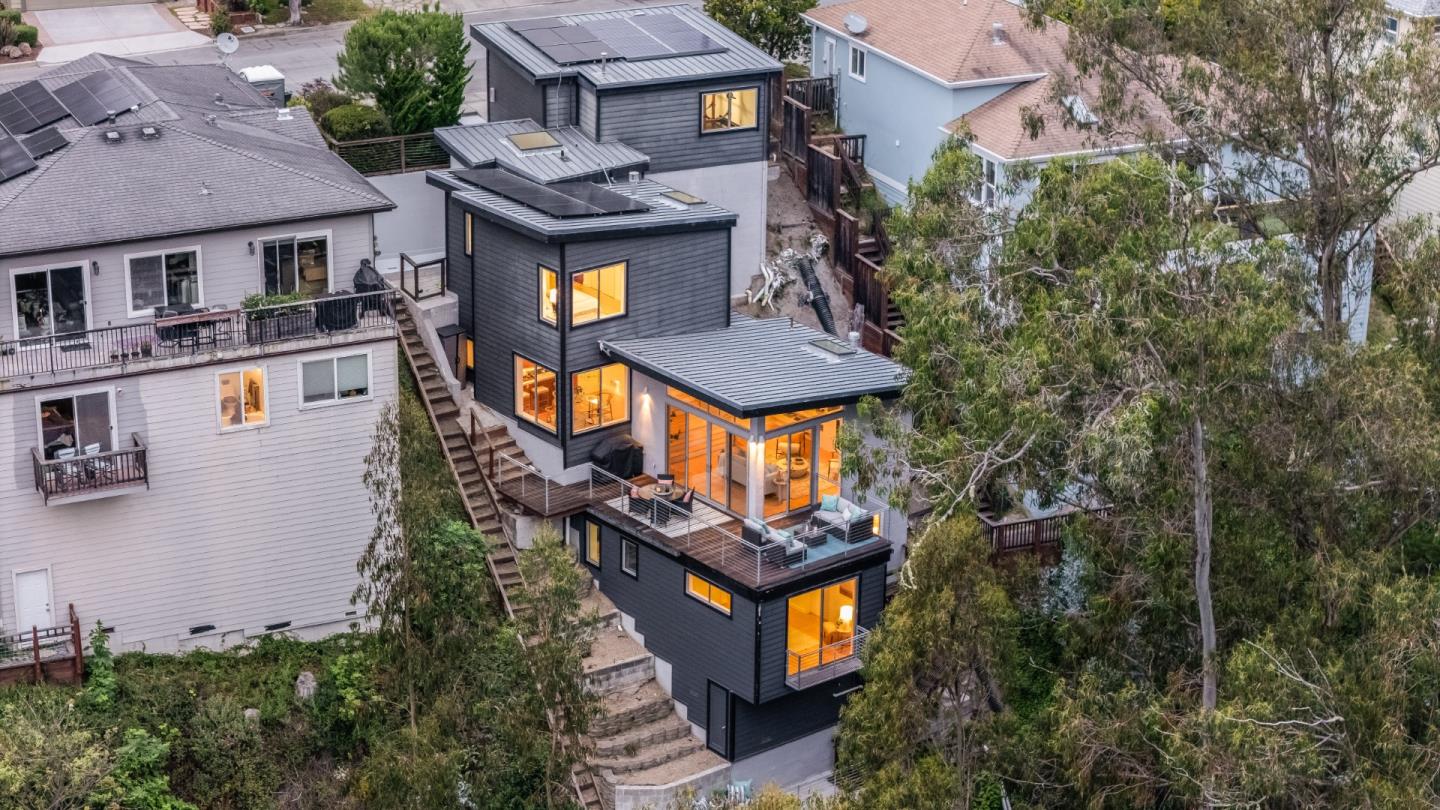 540 El Granada Boulevard