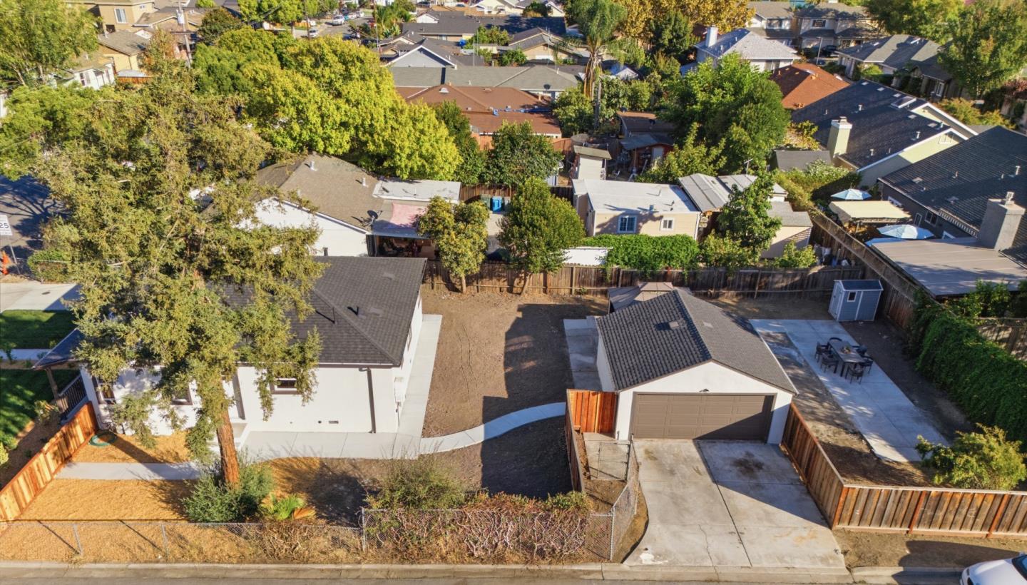 101 Laumer AVE