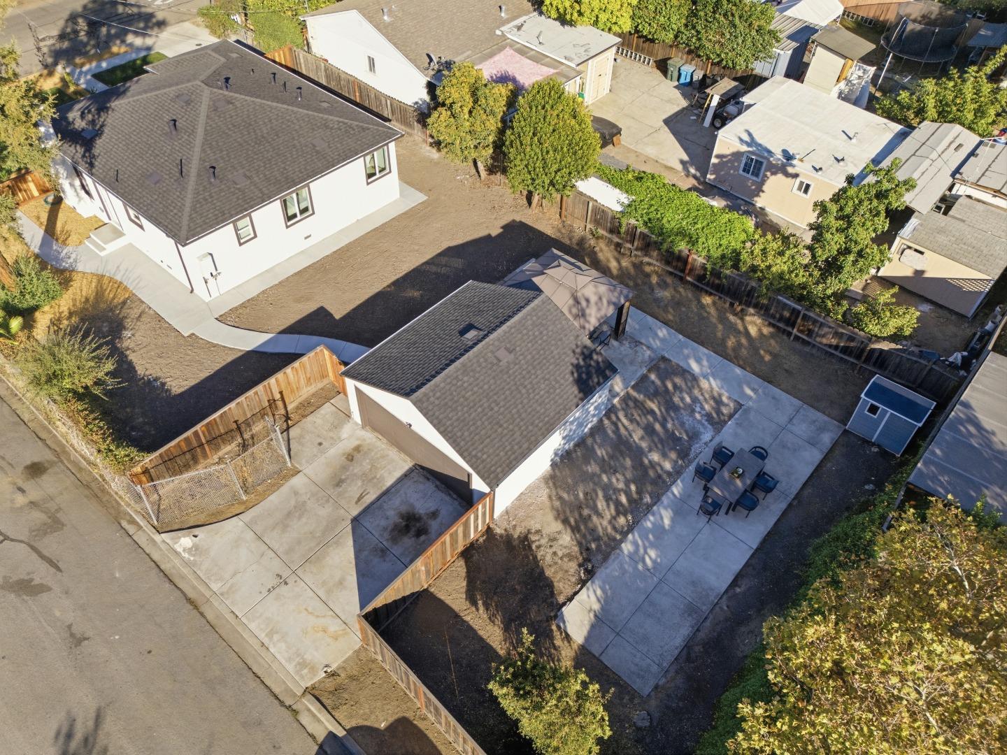 101 Laumer AVE