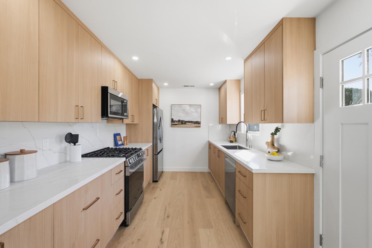 101 Laumer AVE