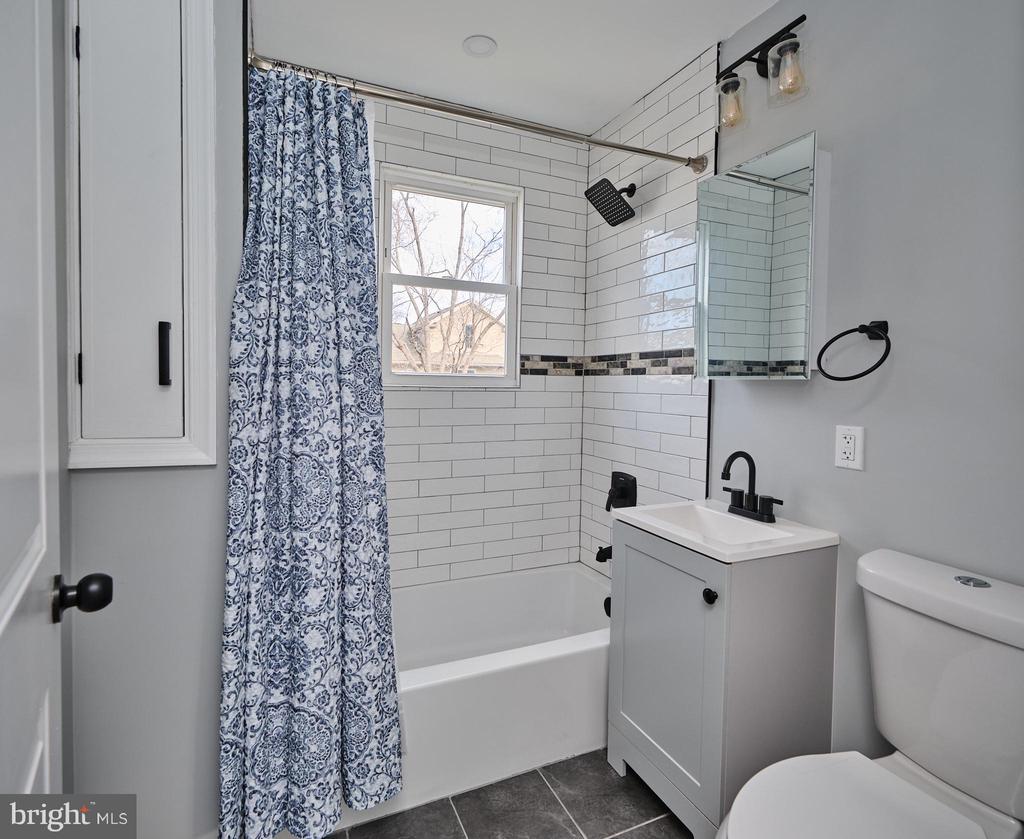 516 Avenue C