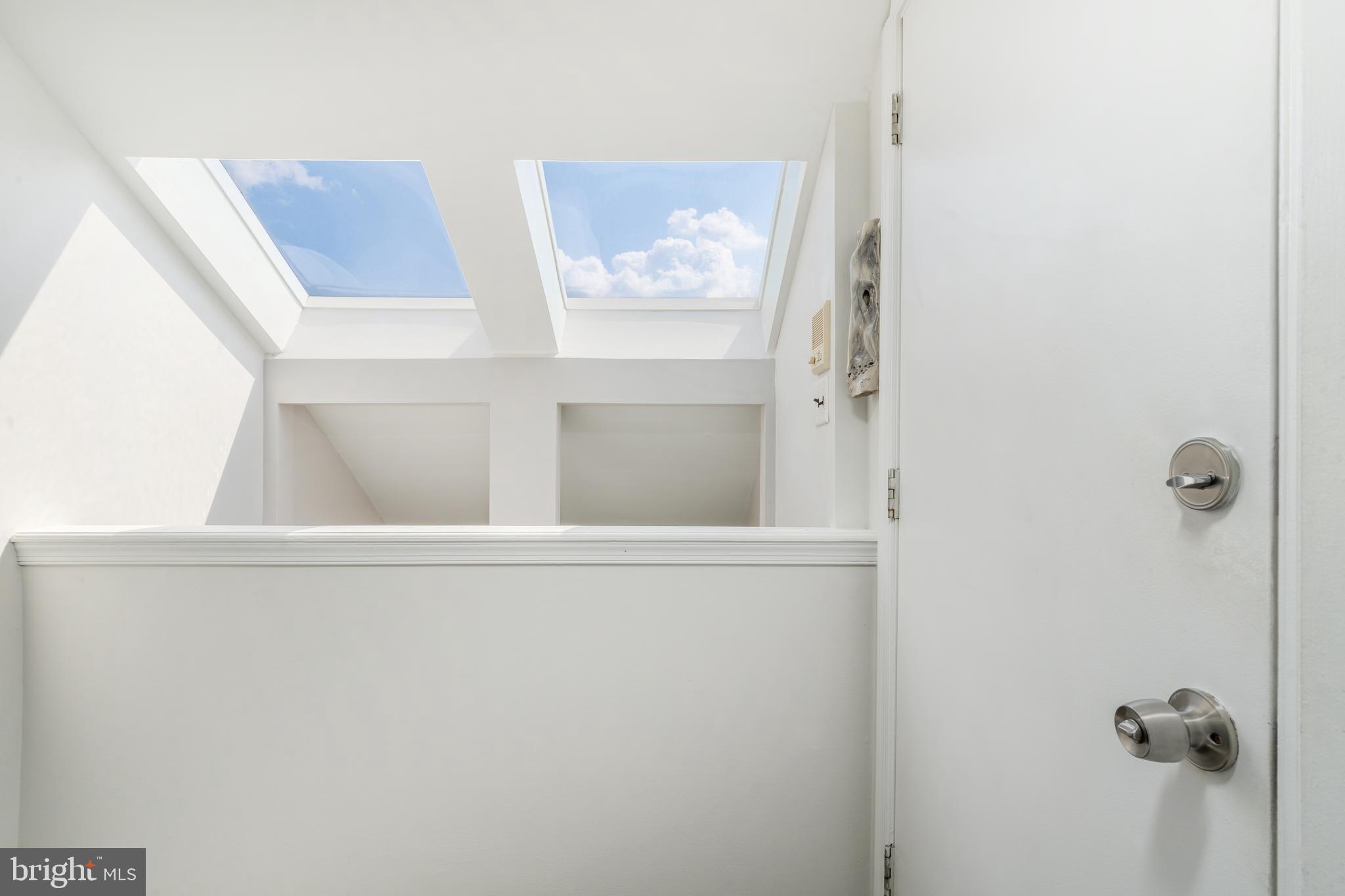 230 Queen STREET Unit: A
