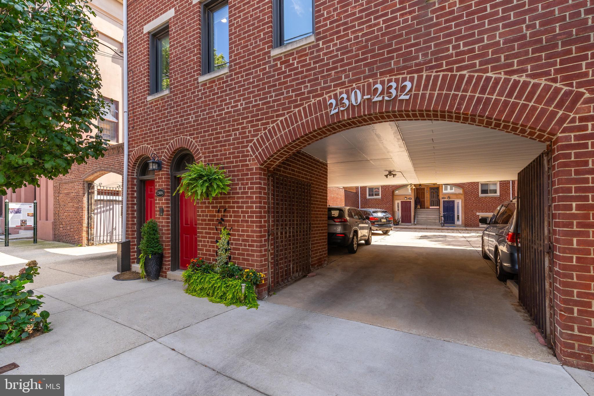 230 Queen STREET Unit: A
