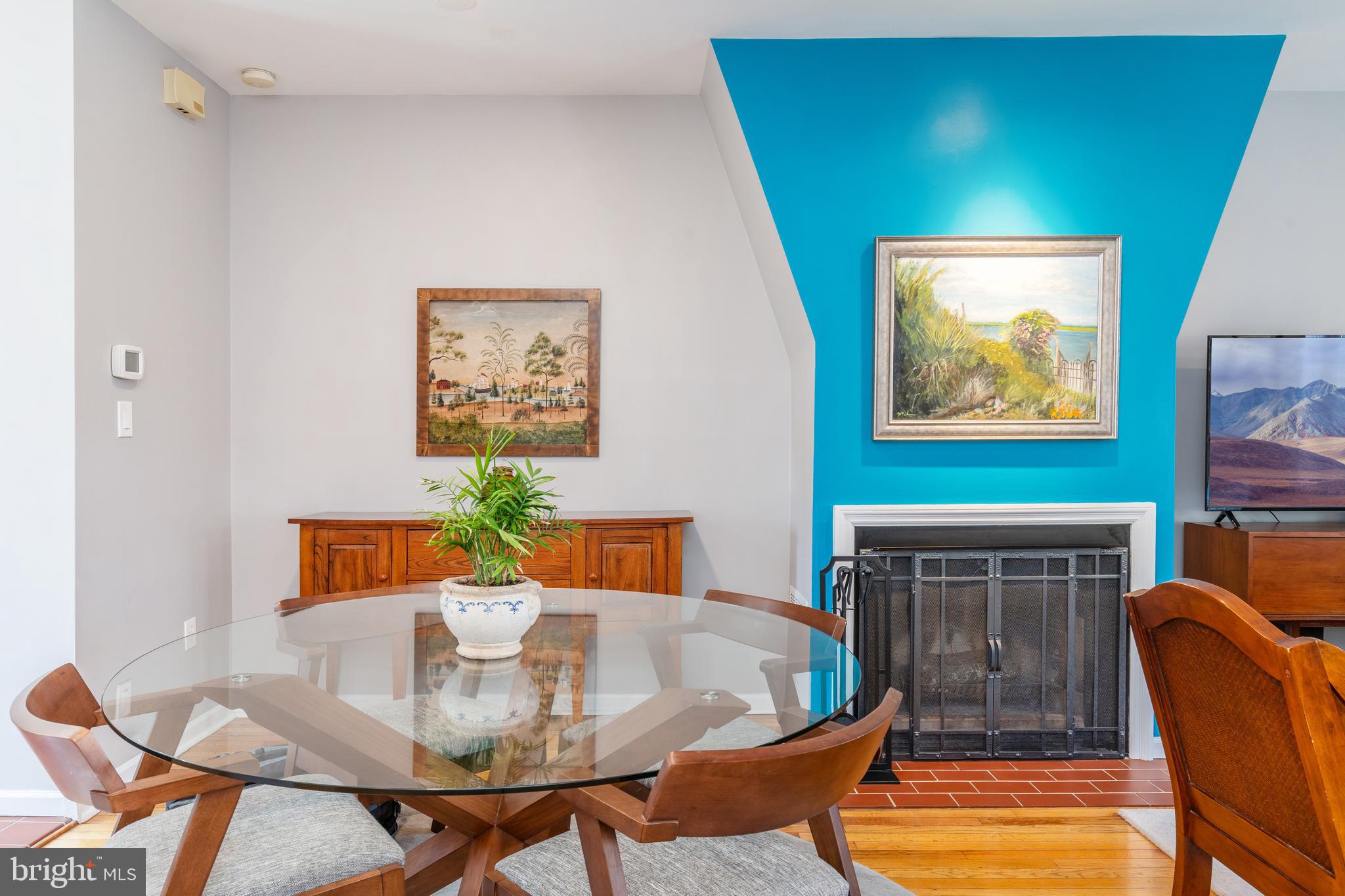 230 Queen STREET Unit: A
