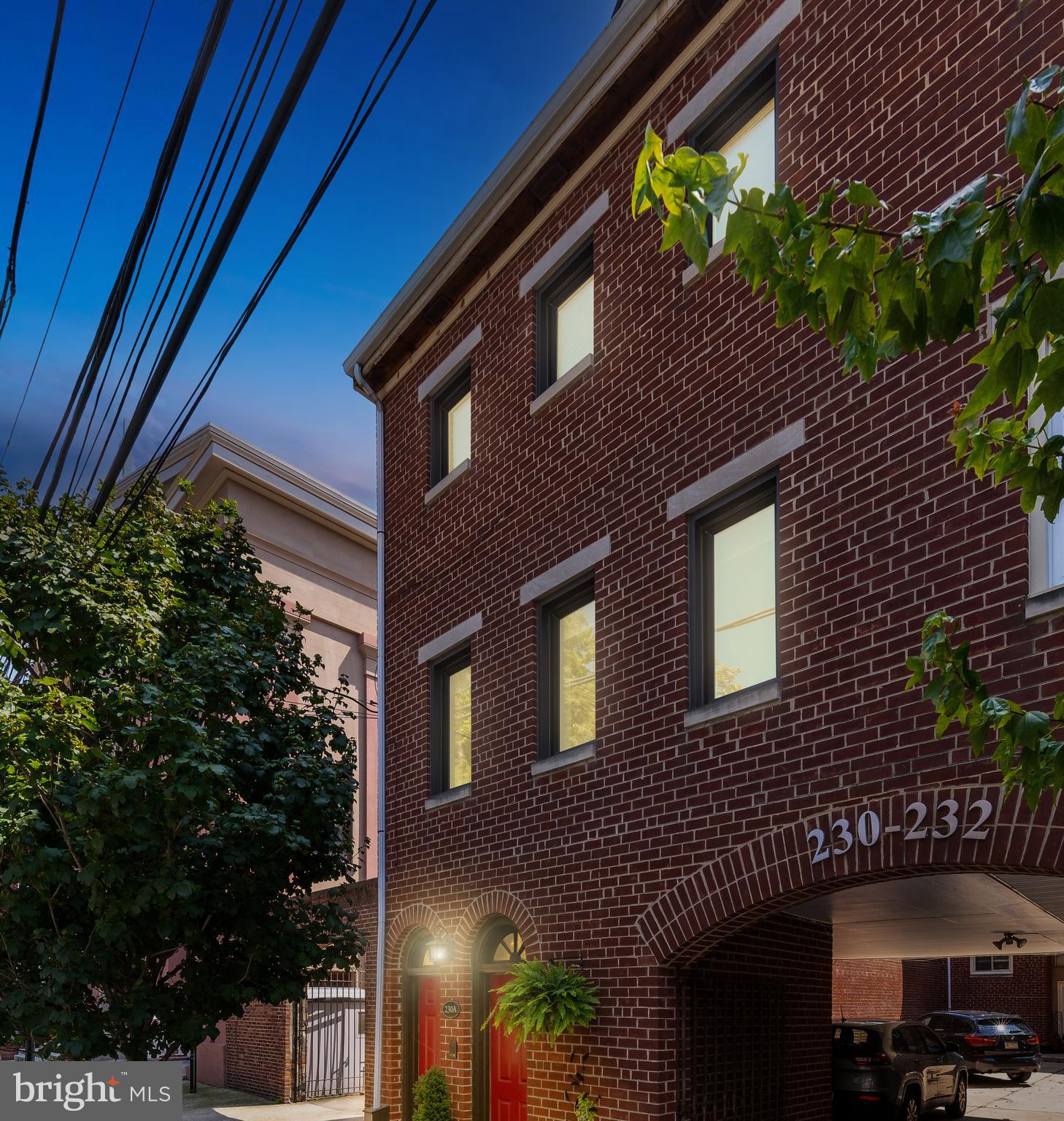 230 Queen STREET Unit: A