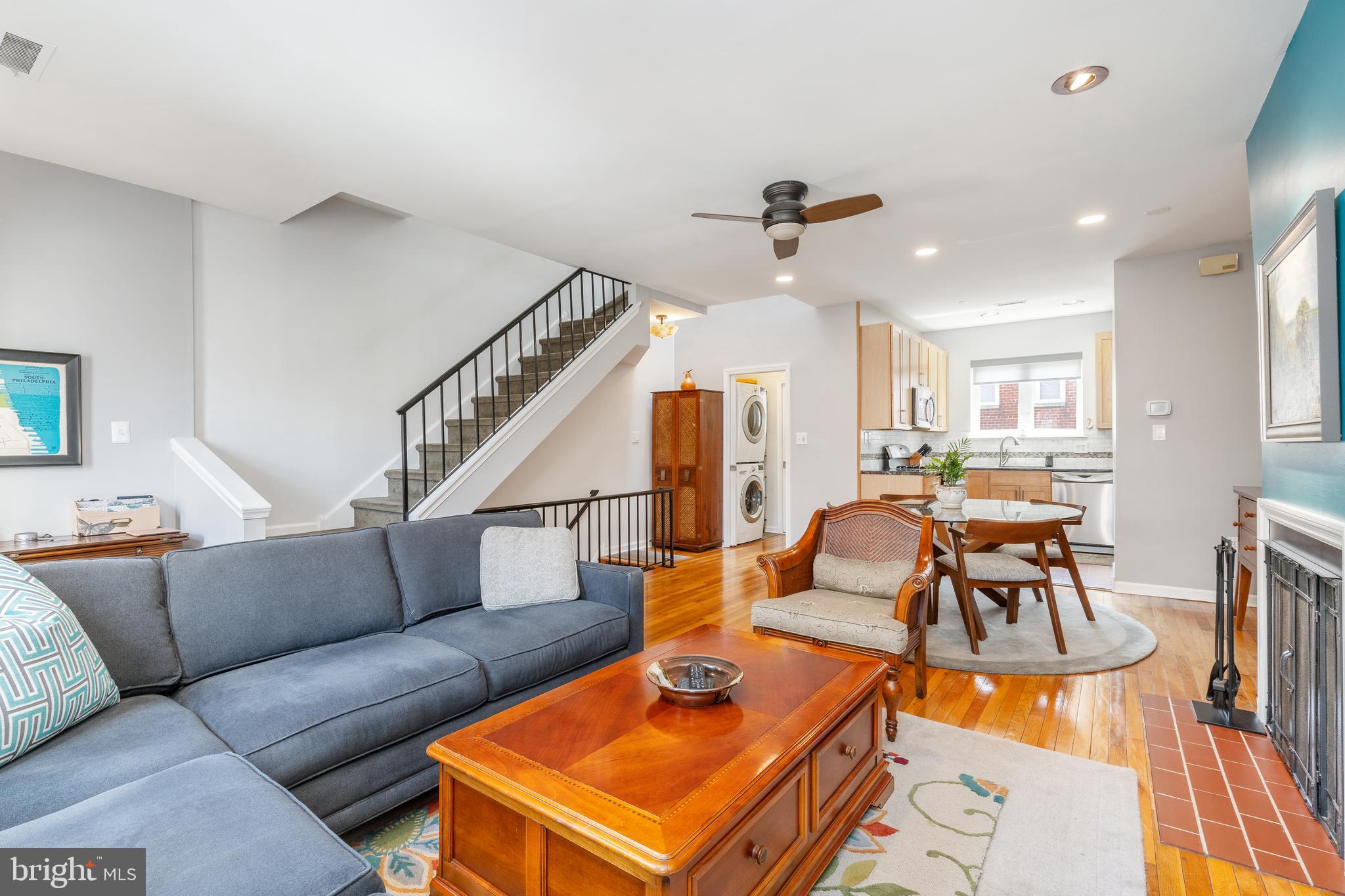 230 Queen STREET Unit: A