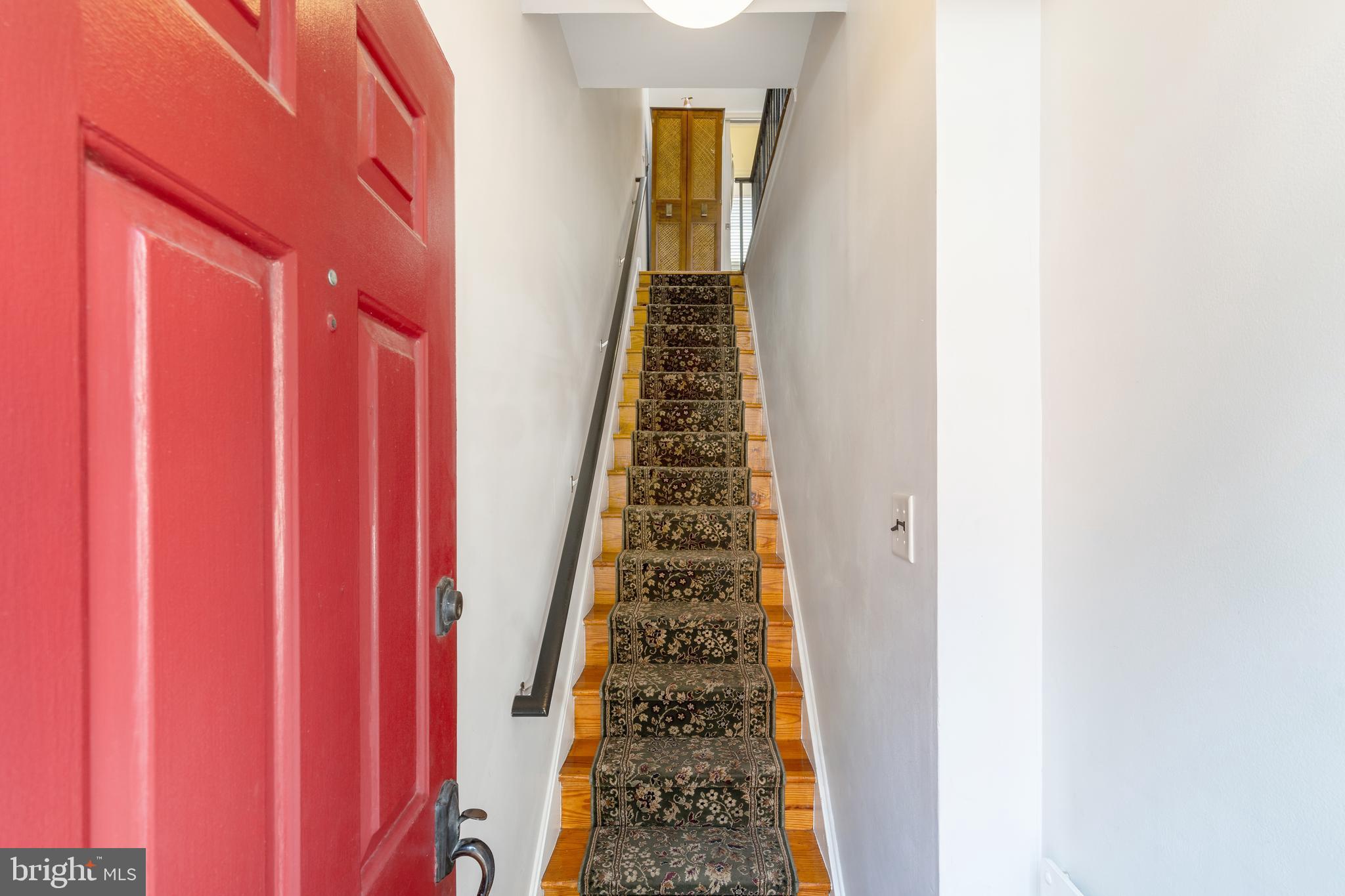 230 Queen STREET Unit: A