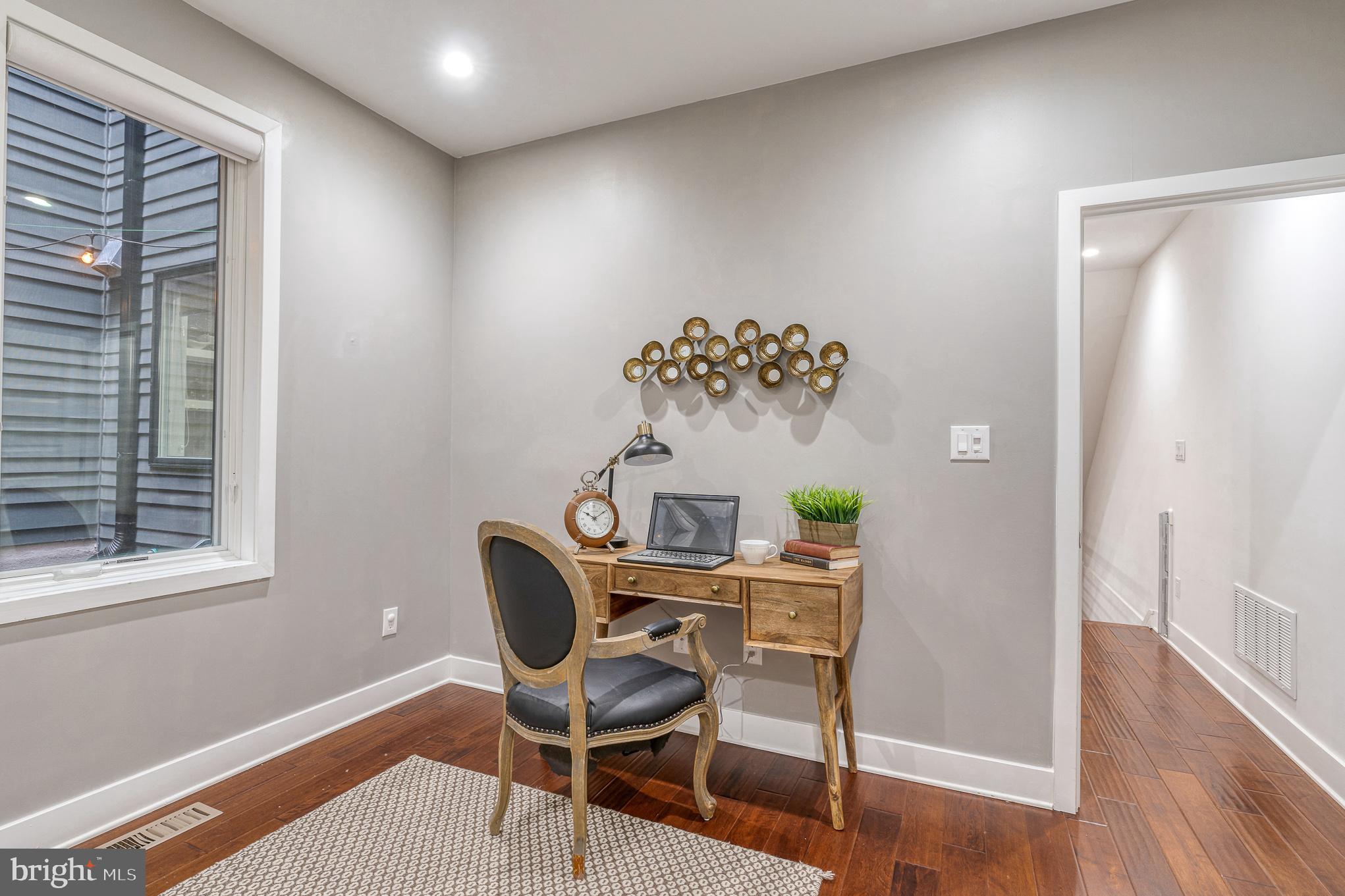 519 Bainbridge STREET Unit: B1
